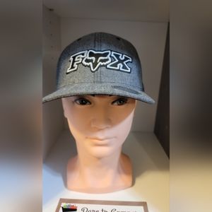 BNWOT Fox Flexfit Hat size S/M